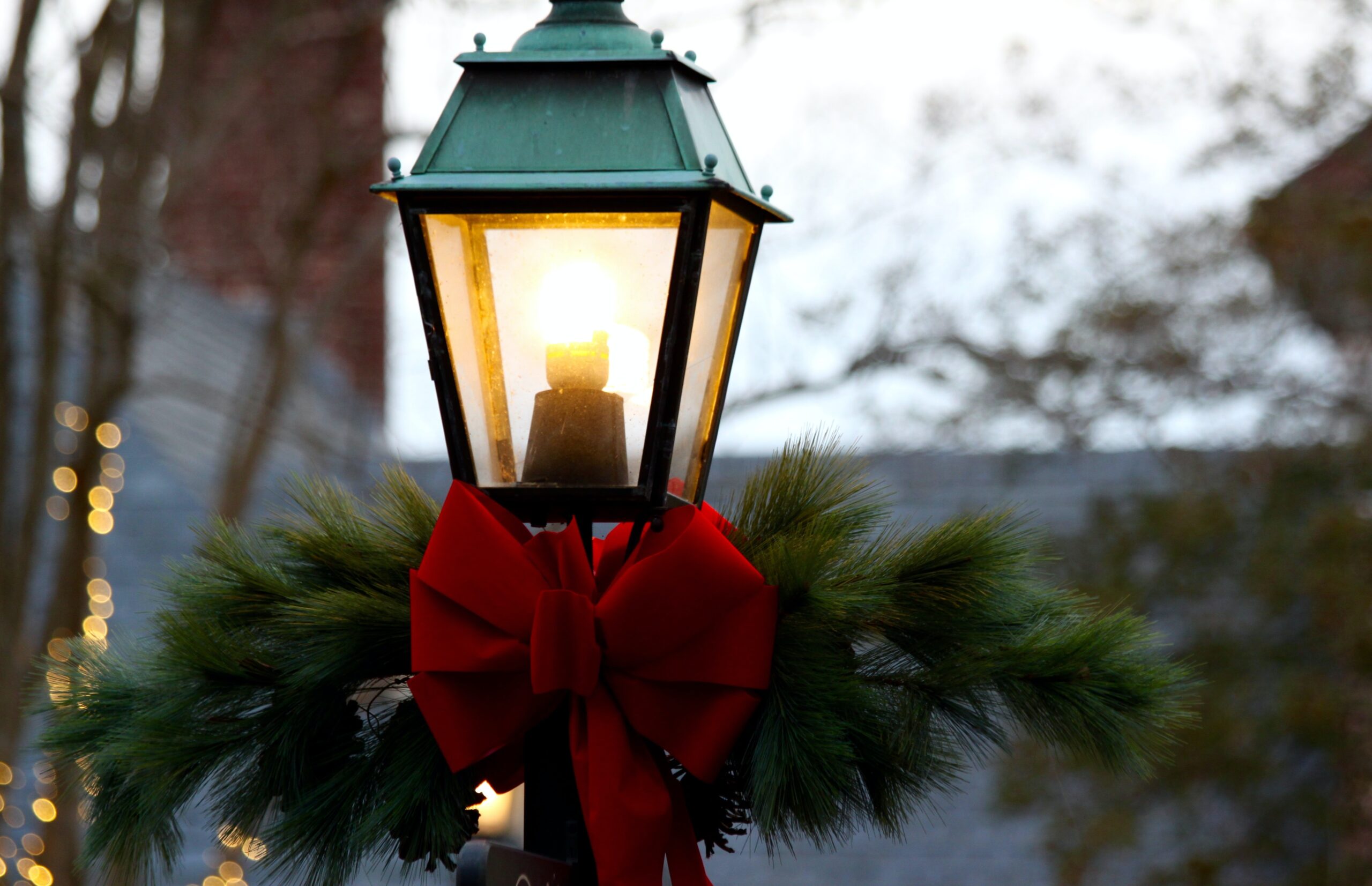 Streetlight decorated for Christmas.